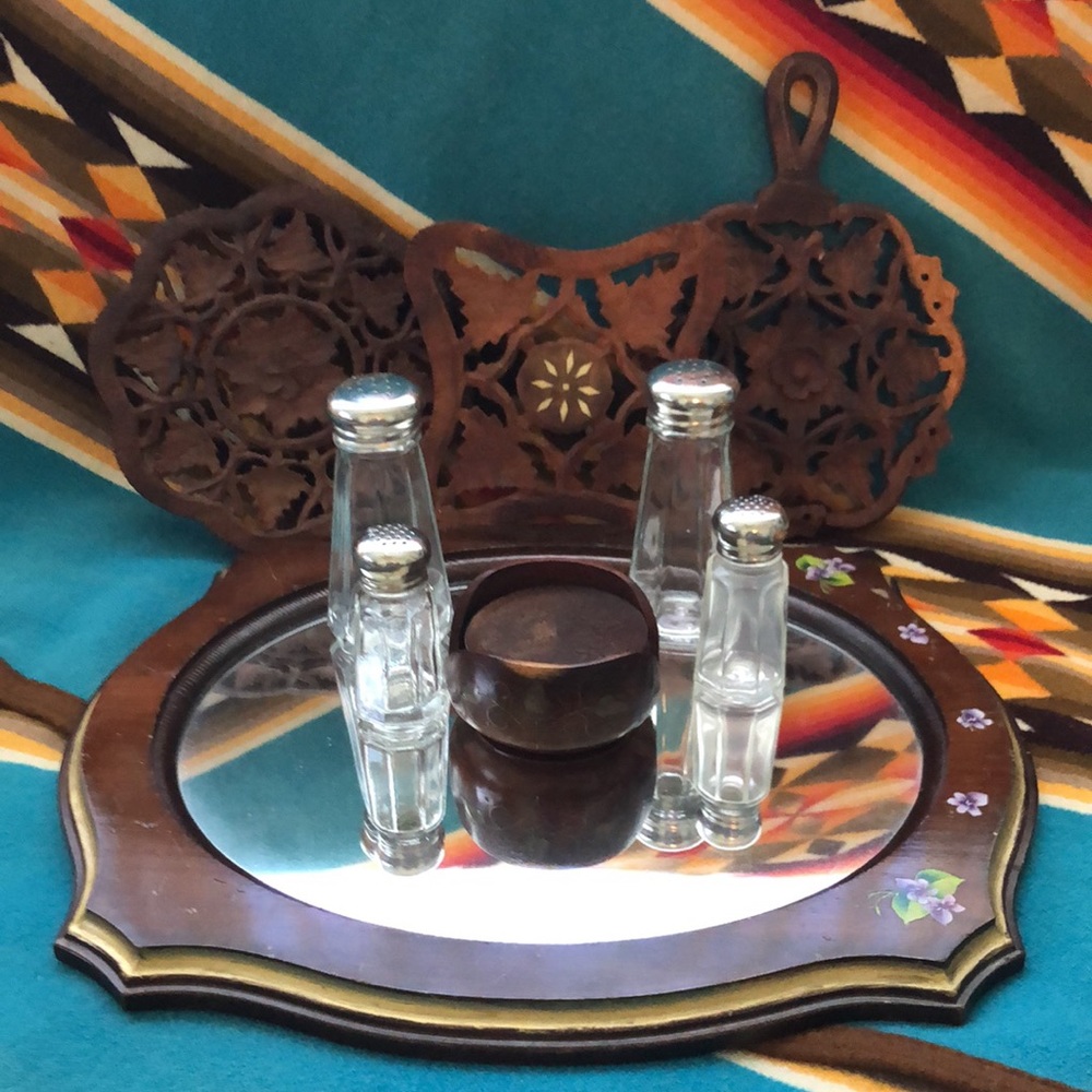2 SETS SALT & PEPPER 3- CARVED WOOD TRIVETS 5pc CARVED COASTERS S…